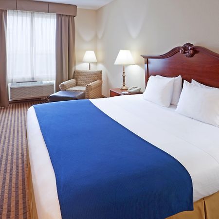 Holiday Inn Express & Suites Waxahachie By Ihg Bilik gambar